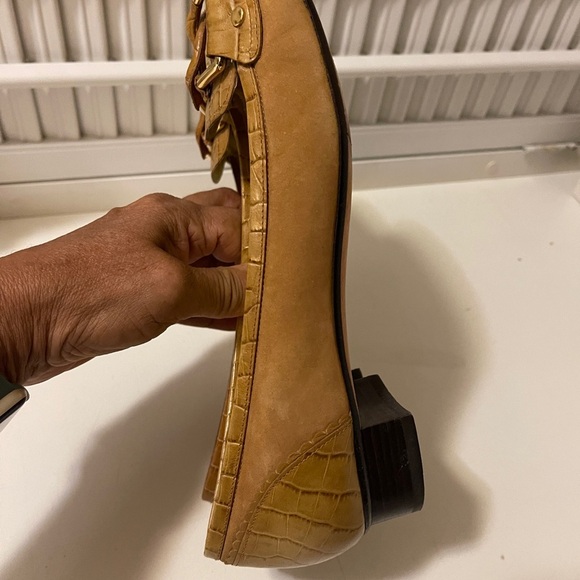 Cole Haan gorgeous flat shoes in great conditions - Picture 9 of 12